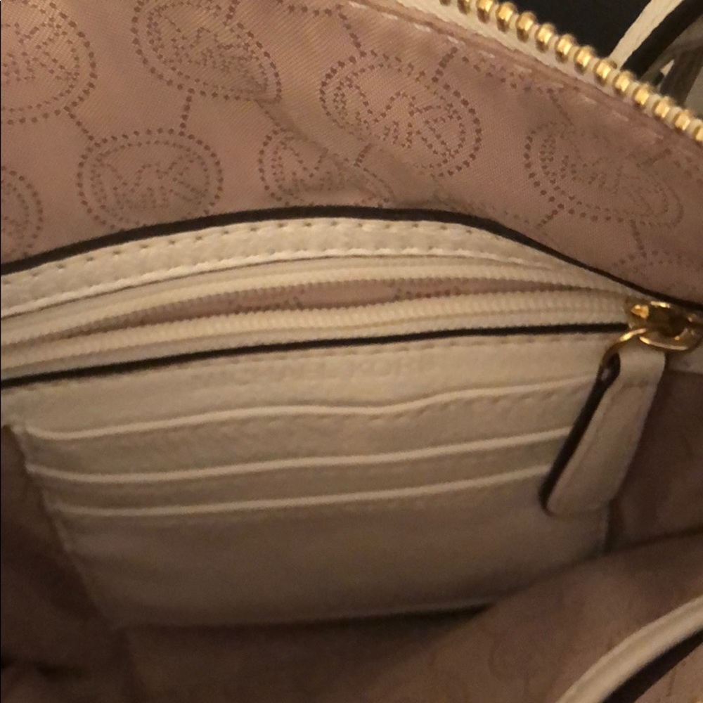 Michael Kors - Picture 3 of 5